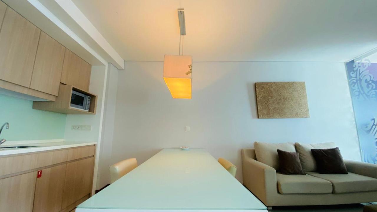 The H Tower Rasuna Suites Kuningan Jakarta By Villaloka Exterior photo