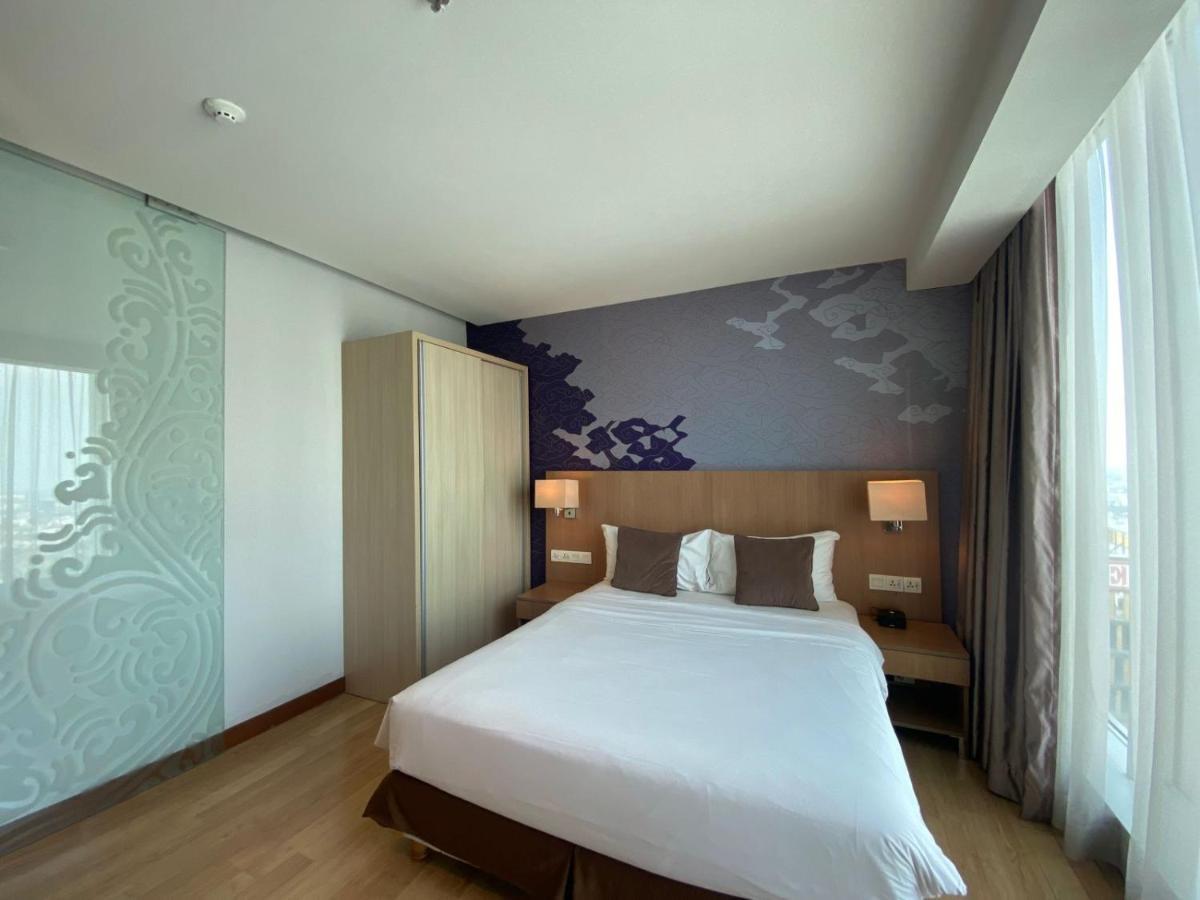 The H Tower Rasuna Suites Kuningan Jakarta By Villaloka Exterior photo