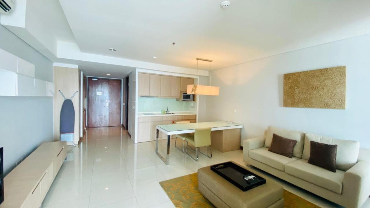 The H Tower Rasuna Suites Kuningan Jakarta By Villaloka Exterior photo
