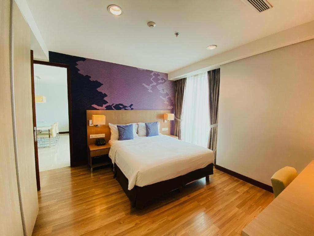 The H Tower Rasuna Suites Kuningan Jakarta By Villaloka Exterior photo