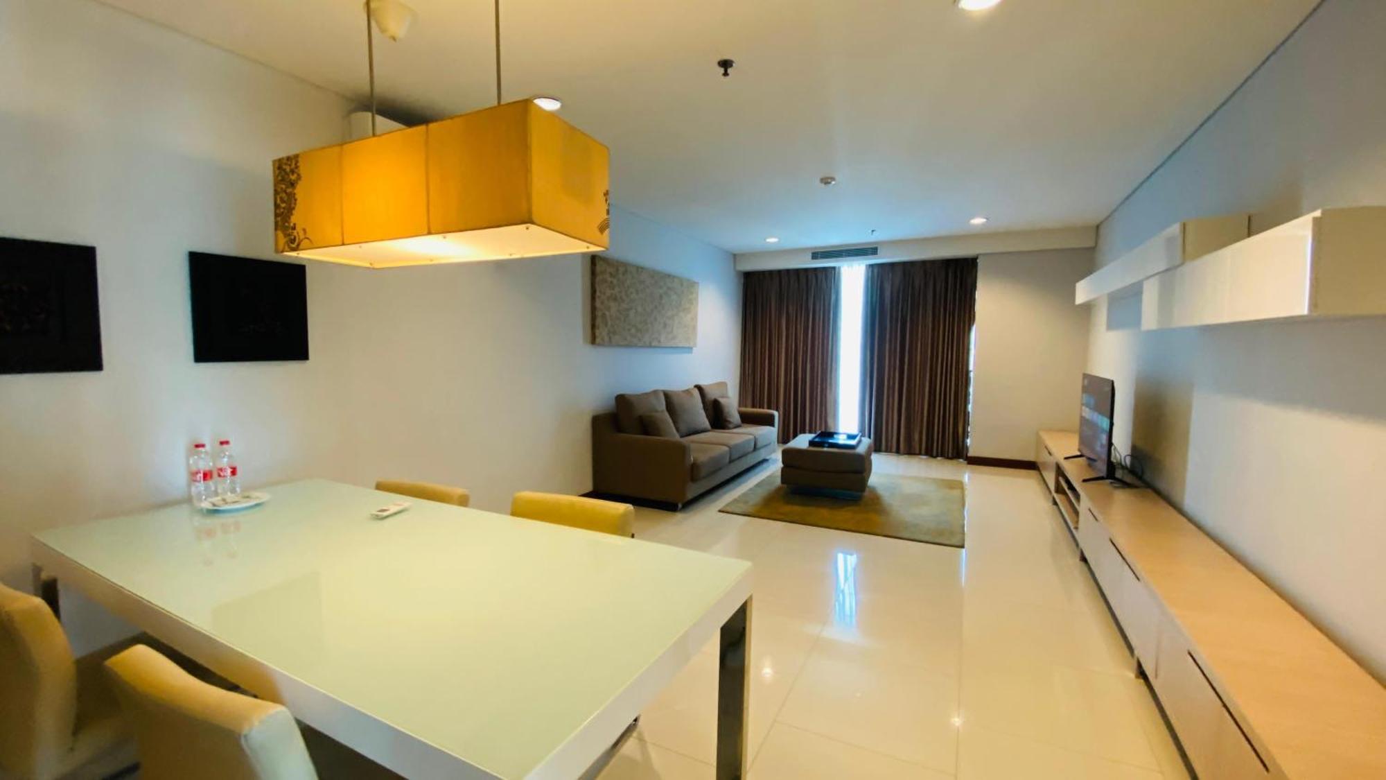 The H Tower Rasuna Suites Kuningan Jakarta By Villaloka Exterior photo